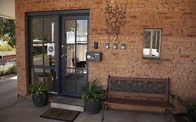 Bega Downs Motor Inn